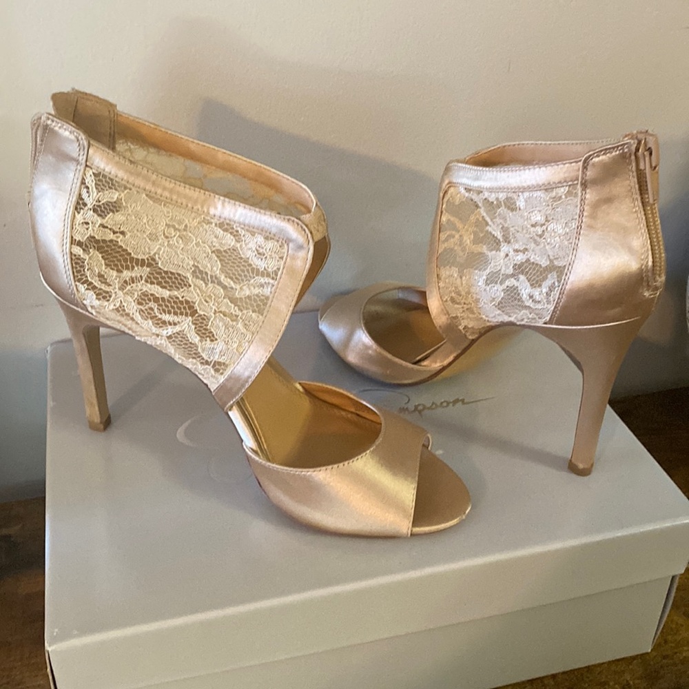 Jessica Simpson Champagne Heels-size 6.5